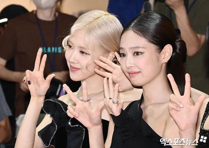 BLACKPINK Takes Over Golden Globes 2026: Rosé, Jennie and Lisa at the Heart of Hollywood Ceremony