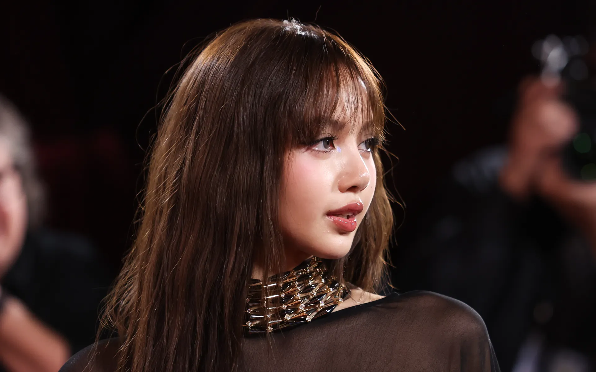 Lisa de BLACKPINK éblouissante aux Golden Globes 2026 : Jacquemus, Bulgari et Hollywood