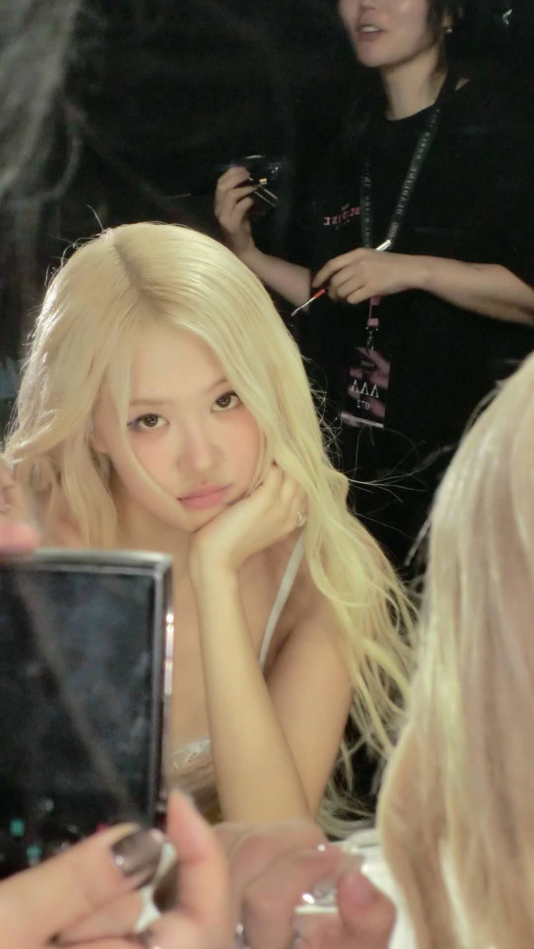 Rosé backstage close-up
