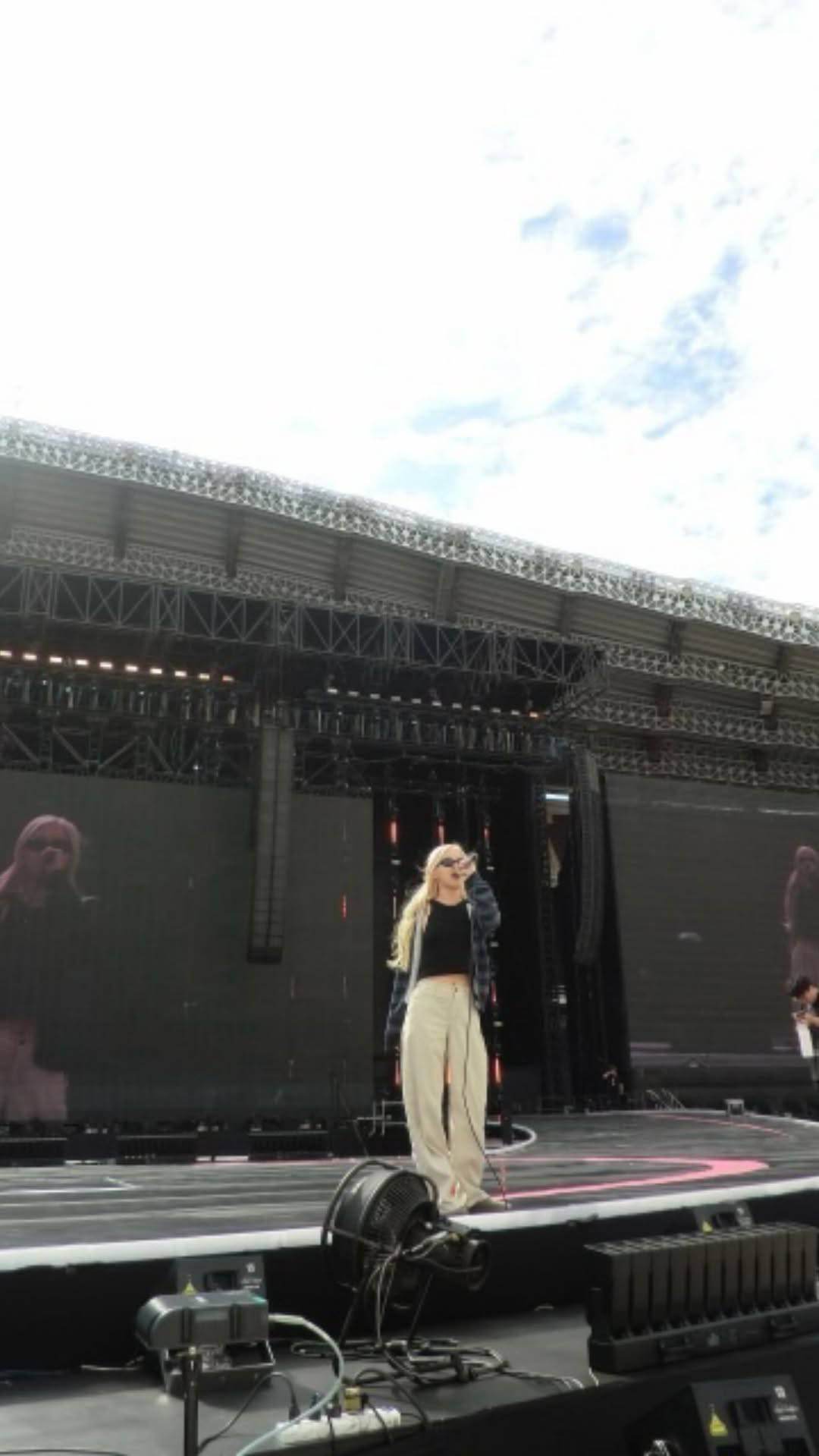 Archive frame 3