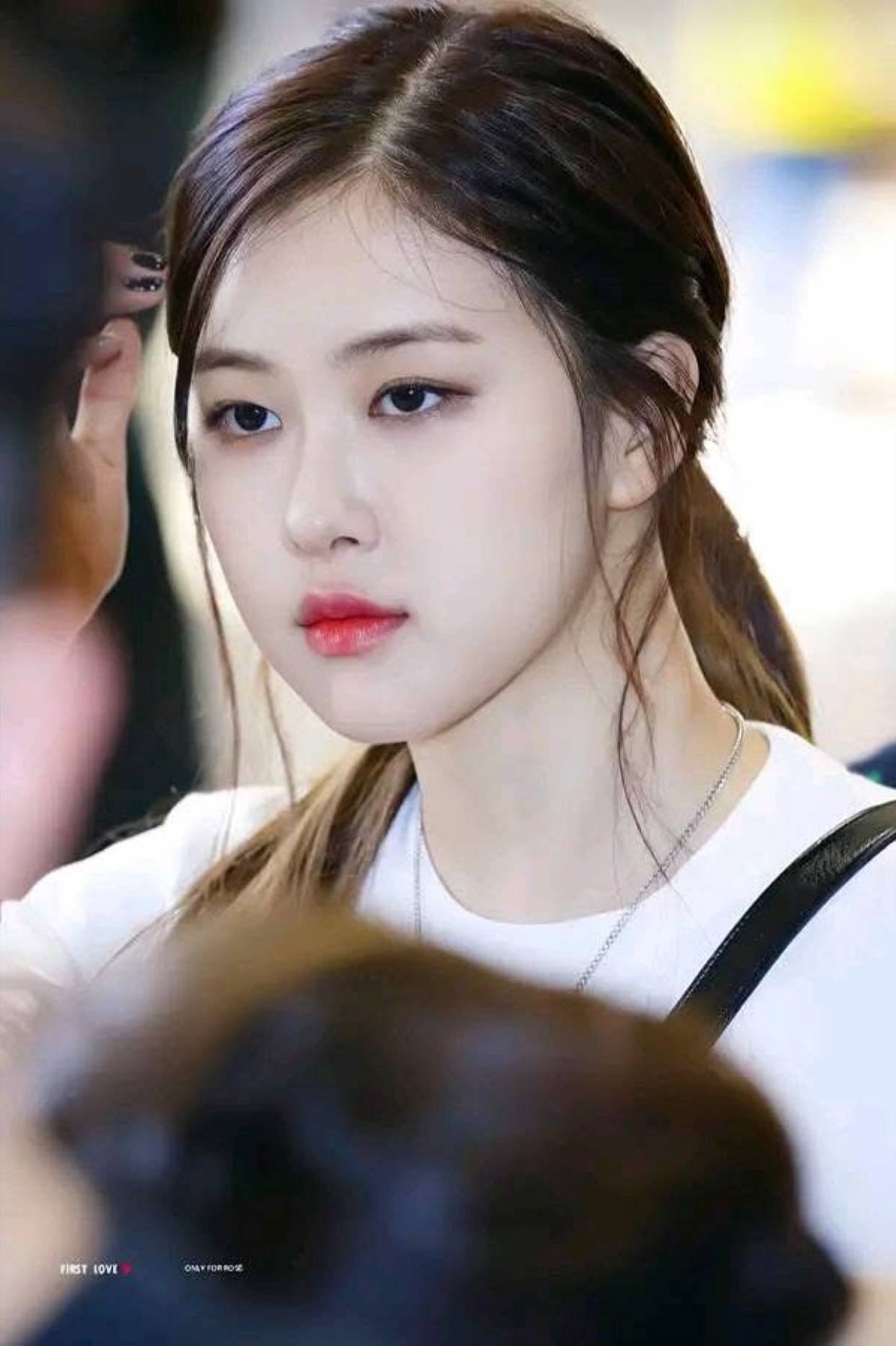 Rosé intimate portrait